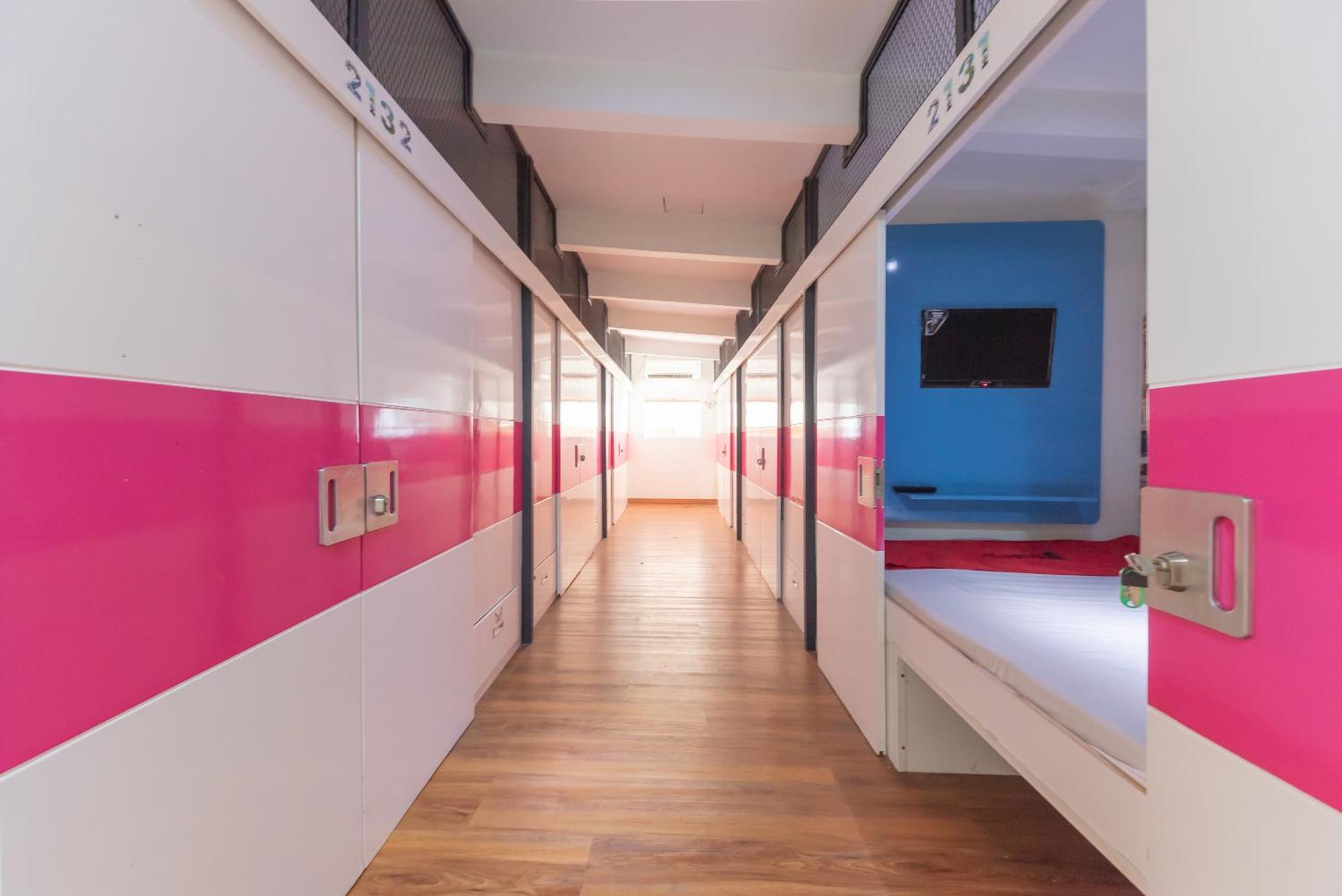 Reddoorz Hostel At Kiara Cozy Kircon Bandung Exteriör bild
